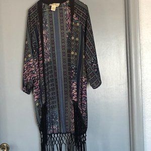 Cedar Rose Short Sleeve M Open paisley fringed Cardigan